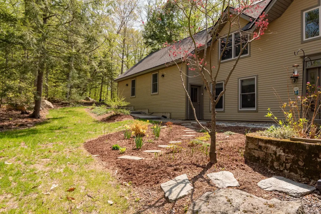 145 Peninsula Drive Rome ME 04963