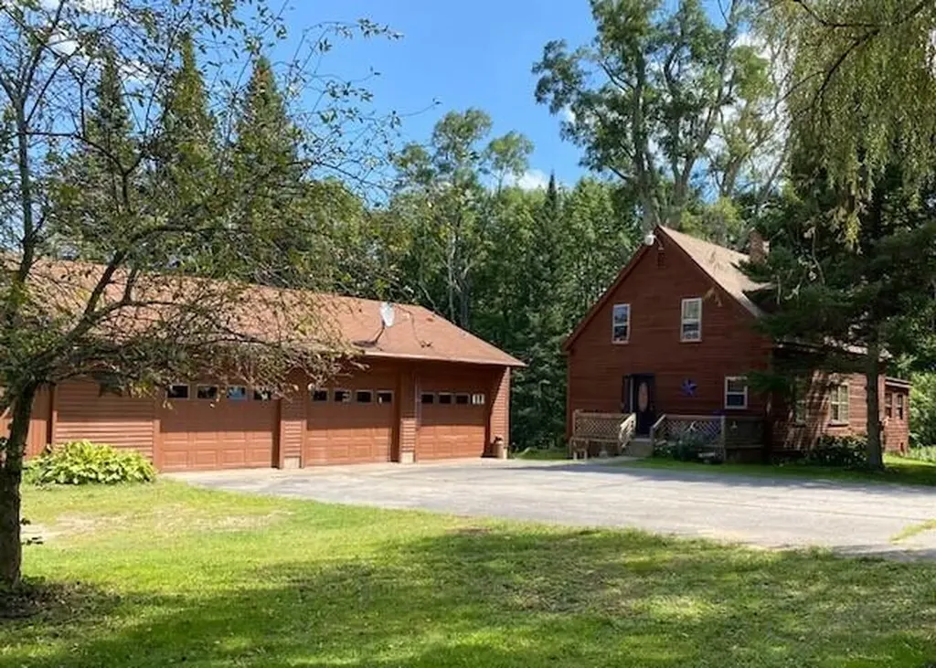 220 Sokokis Trail S Limerick ME 04048