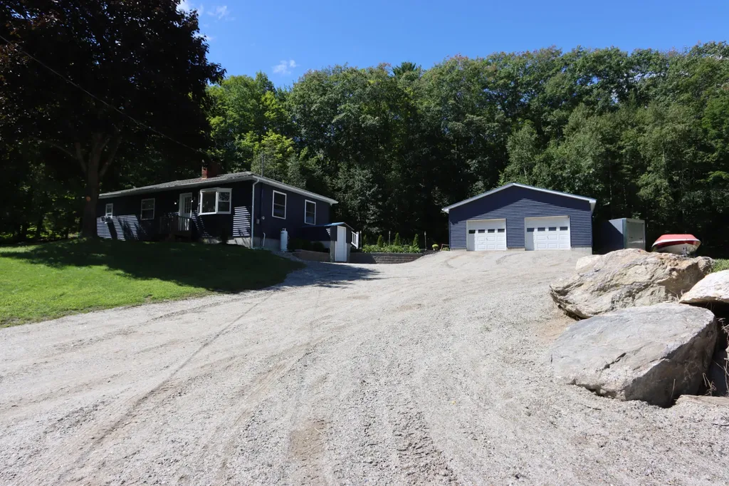 90 Bailey Road Minot ME 04258