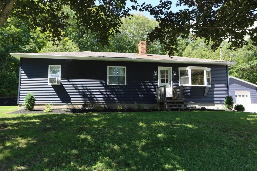 90 Bailey Road Minot ME 04258