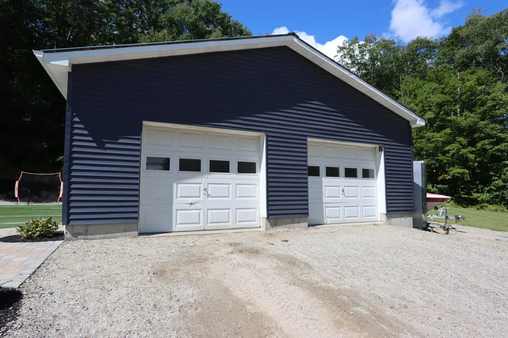90 Bailey Road Minot ME 04258