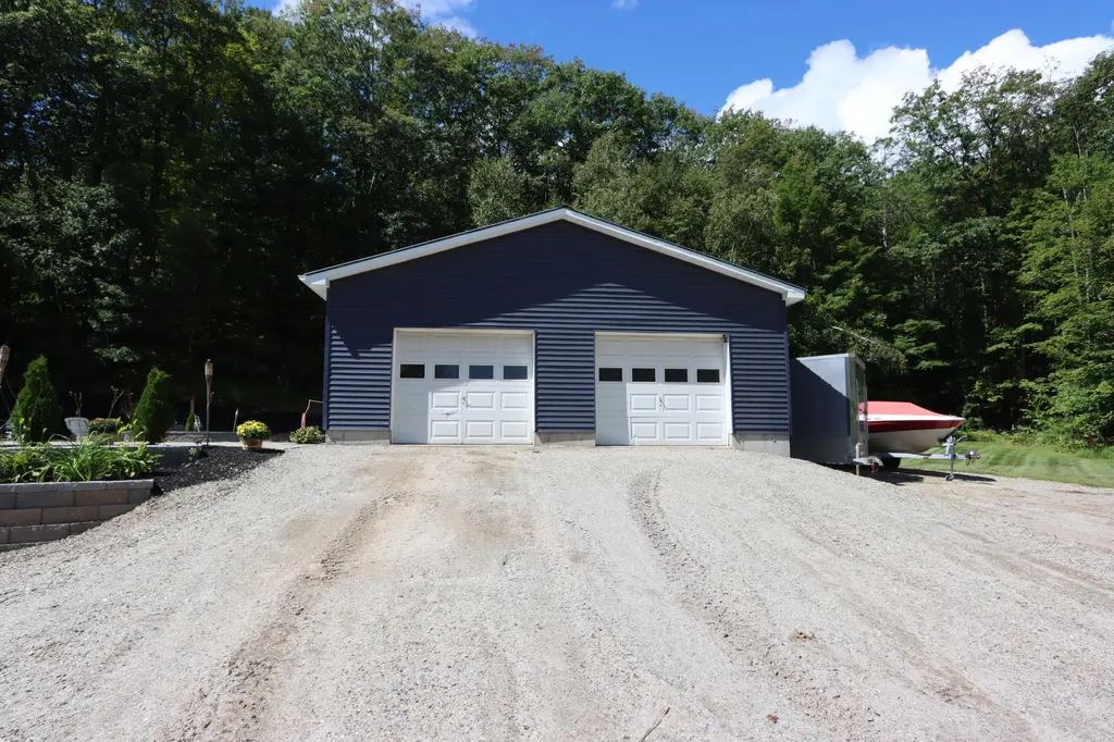 90 Bailey Road Minot ME 04258