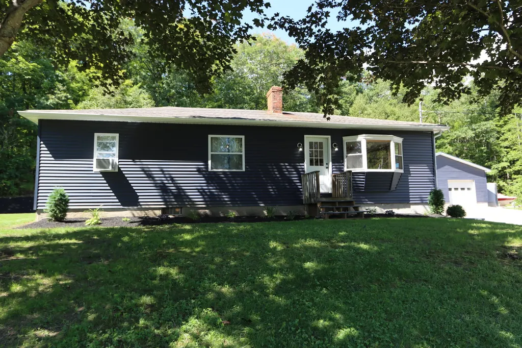 90 Bailey Road Minot ME 04258