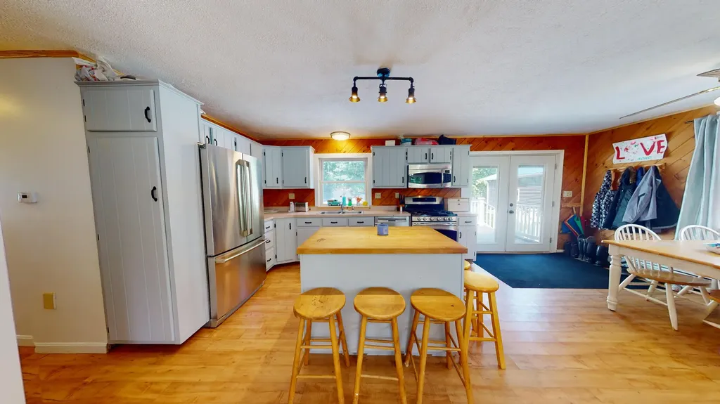90 Bailey Road Minot ME 04258
