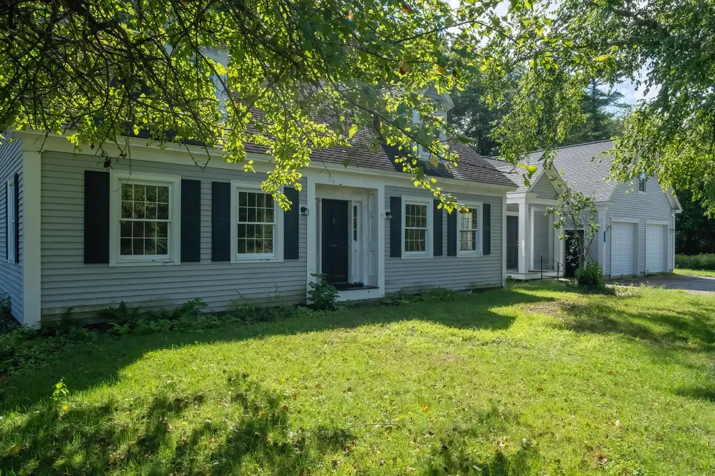 12 Lilac Garden Road Damariscotta ME 04543