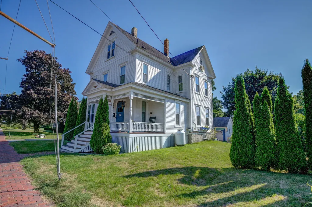 205 Beach Street Saco ME 04072