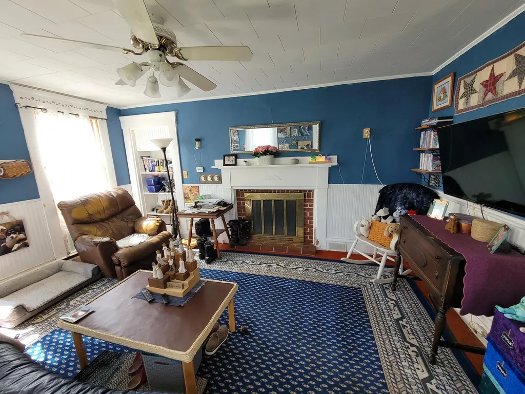 460 Billings Road Hermon ME 04401