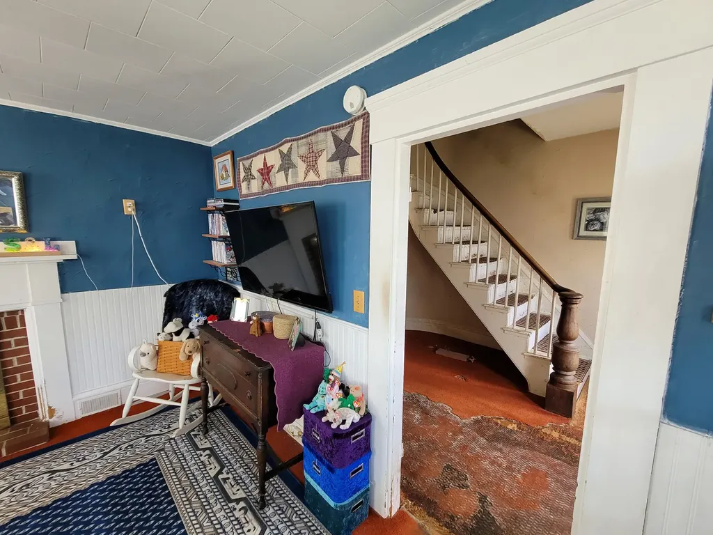 460 Billings Road Hermon ME 04401