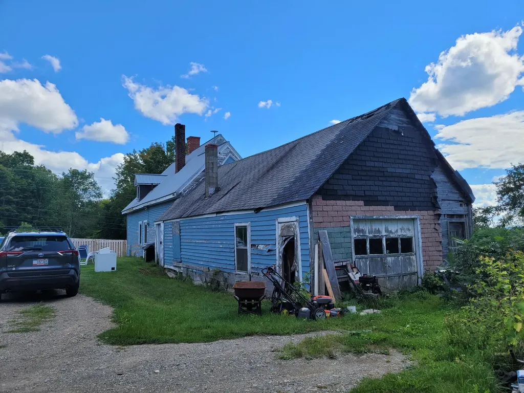 460 Billings Road Hermon ME 04401