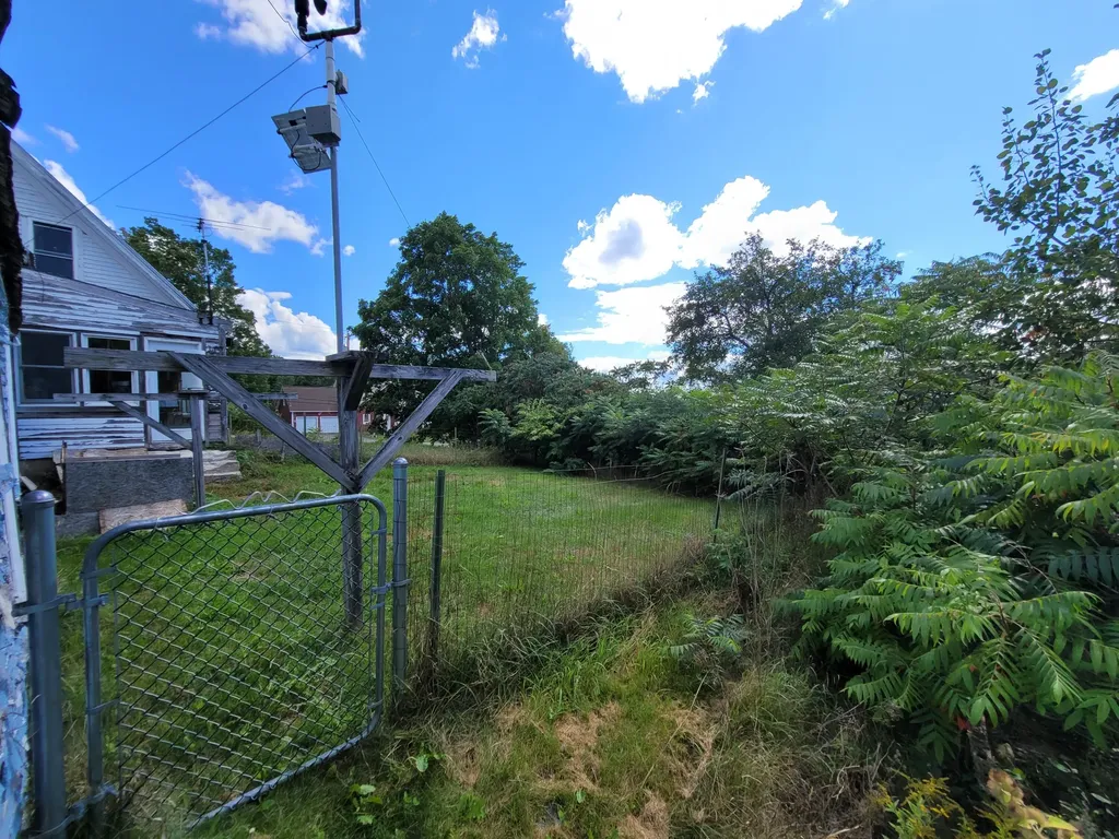 460 Billings Road Hermon ME 04401