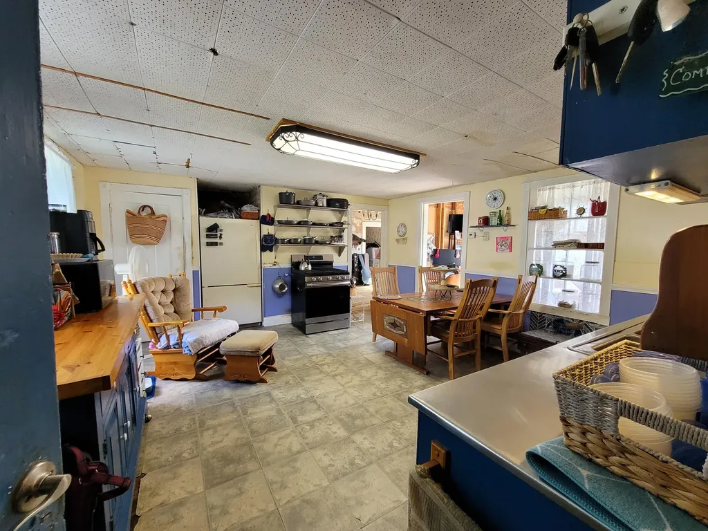 460 Billings Road Hermon ME 04401