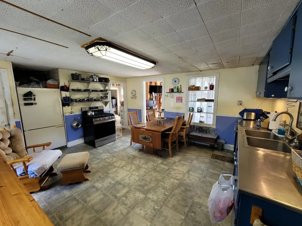 460 Billings Road Hermon ME 04401