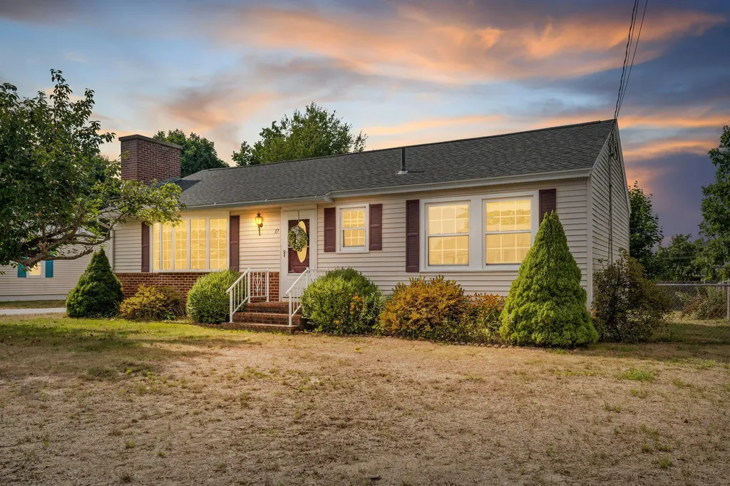 17 Southgate Avenue Biddeford ME 04005