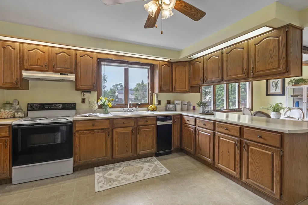 17 Southgate Avenue Biddeford ME 04005
