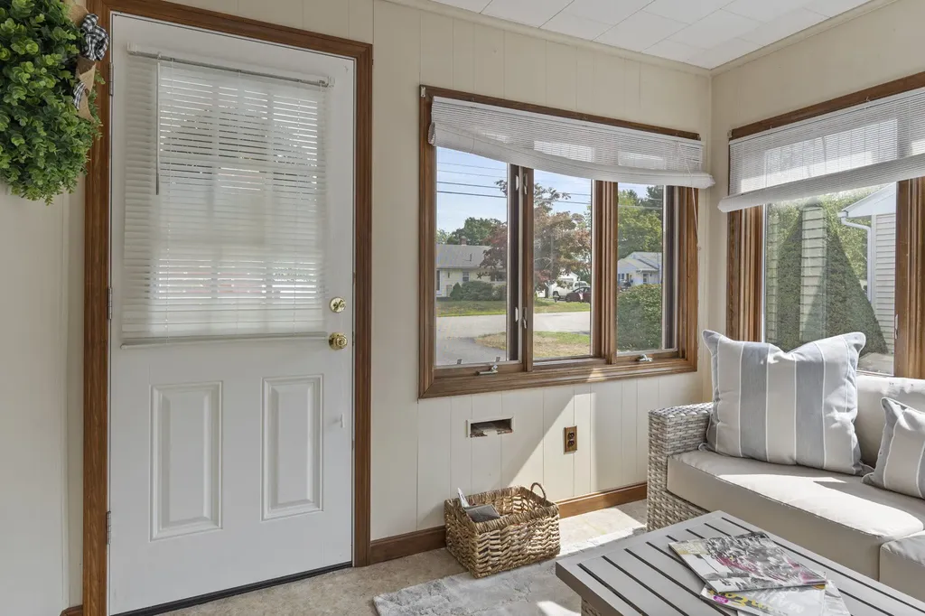 17 Southgate Avenue Biddeford ME 04005