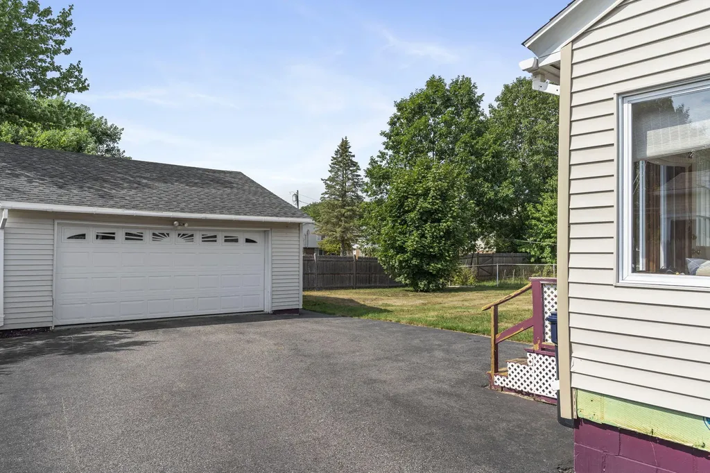 17 Southgate Avenue Biddeford ME 04005