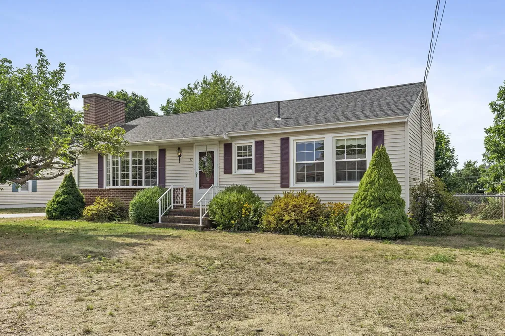 17 Southgate Avenue Biddeford ME 04005