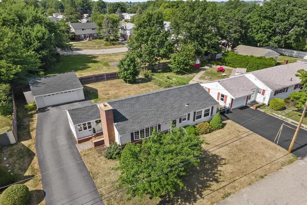 17 Southgate Avenue Biddeford ME 04005