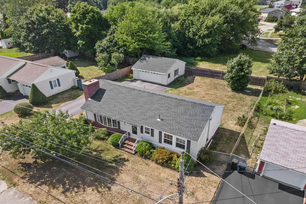 17 Southgate Avenue Biddeford ME 04005
