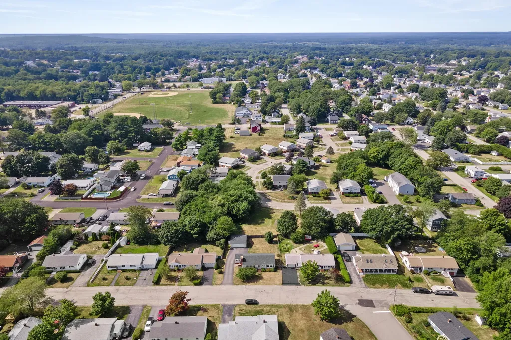 17 Southgate Avenue Biddeford ME 04005