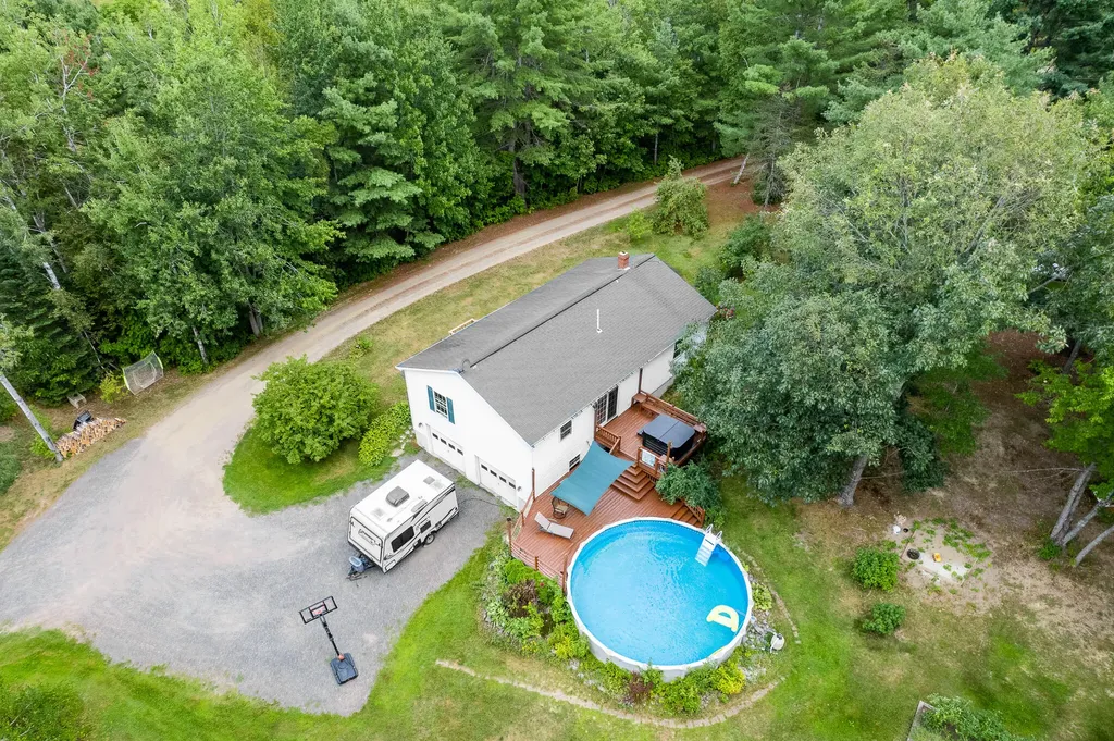 685 Ridge Road Plymouth ME 04969