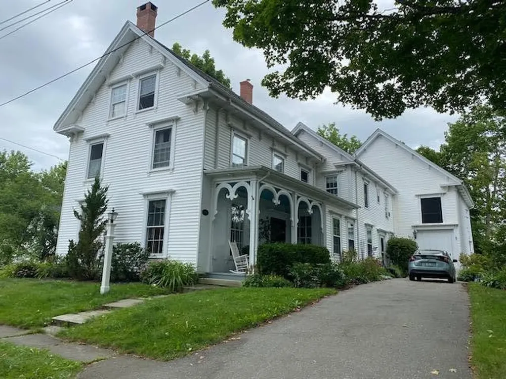 34 Dunn Street Thomaston ME 04861