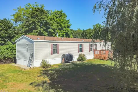 102 New County Road Rockland ME 04841