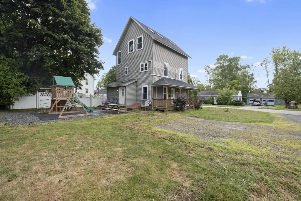 36 Brewster Street Rockland ME 04841