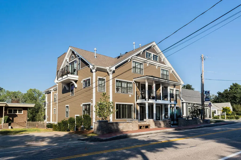 298 York Street York ME 03909