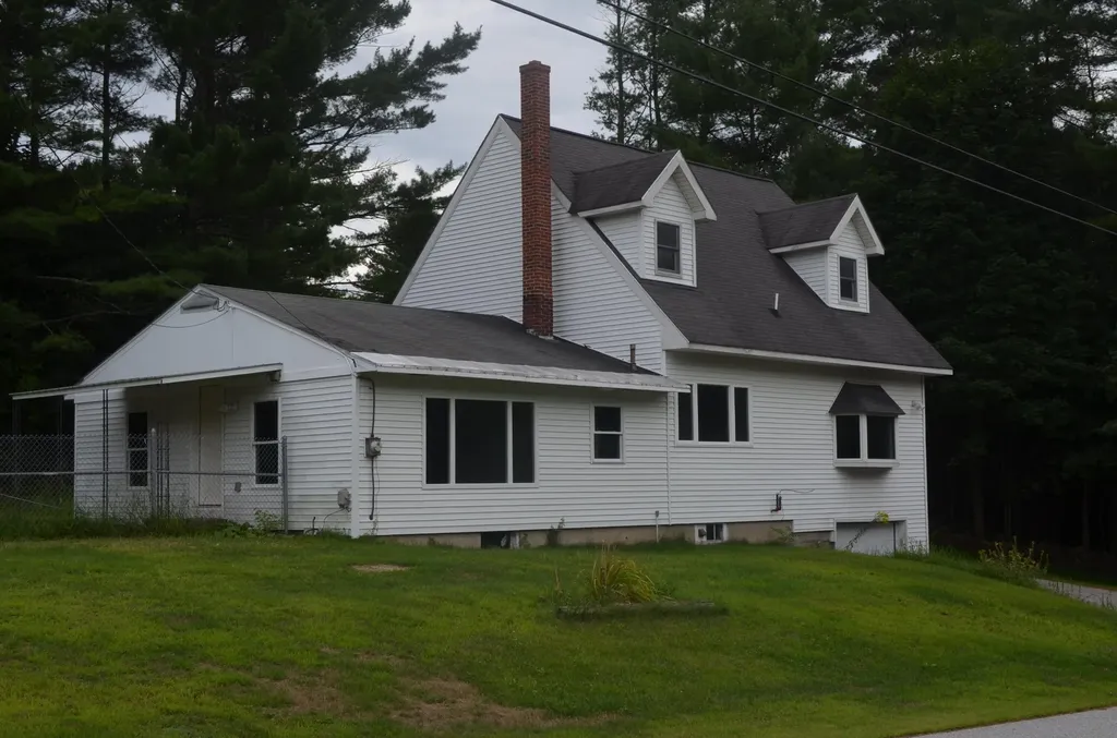 26 Trapp Road Auburn ME 04210