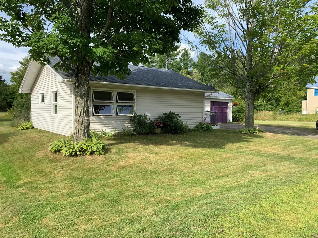 149 West Street Pittsfield ME 04967
