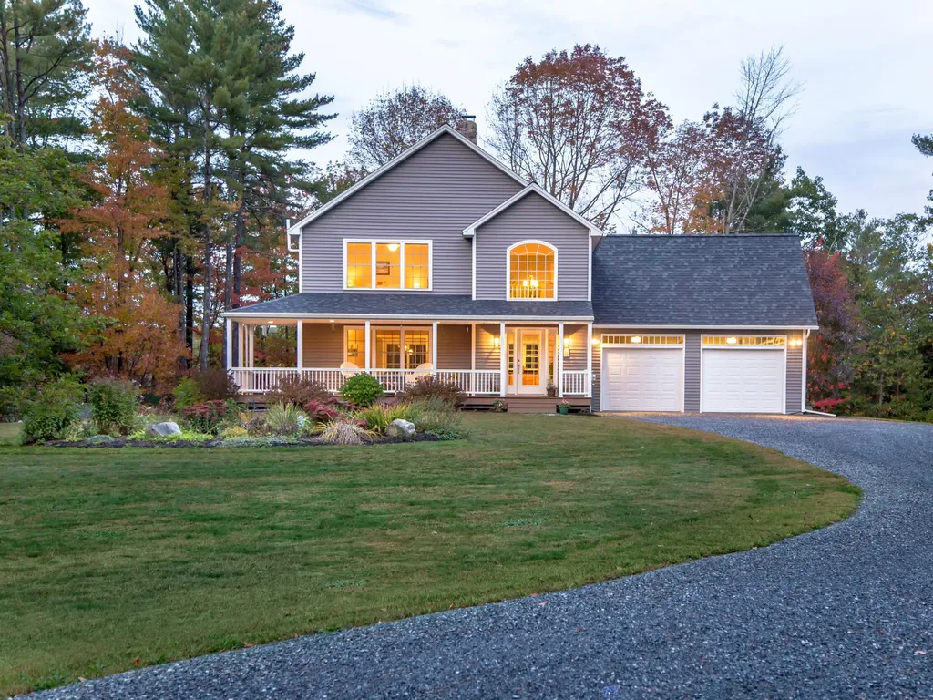 28 Besse Road Wayne ME 04284