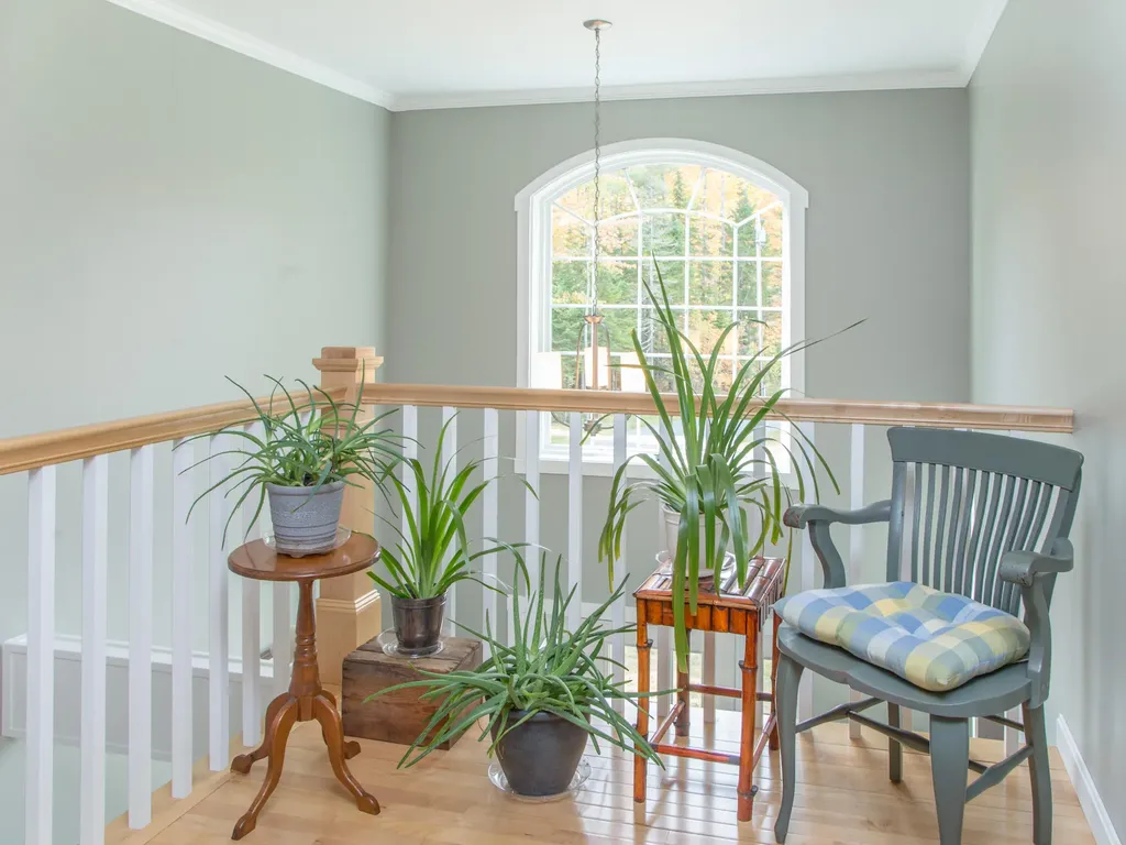 28 Besse Road Wayne ME 04284