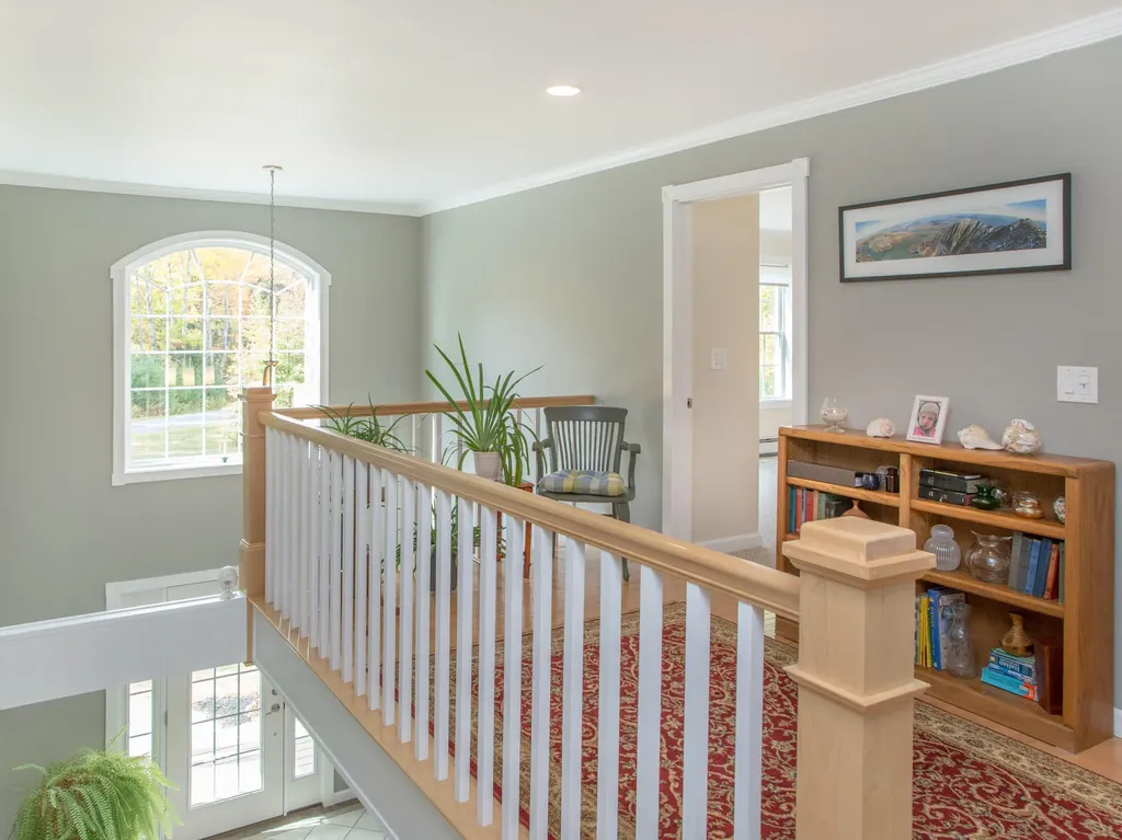 28 Besse Road Wayne ME 04284