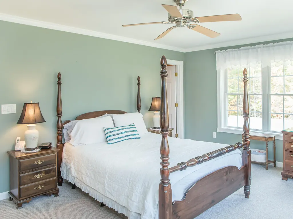 28 Besse Road Wayne ME 04284