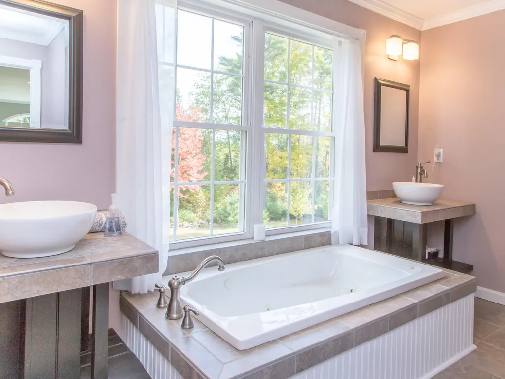 28 Besse Road Wayne ME 04284