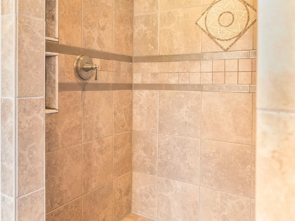 28 Besse Road Wayne ME 04284