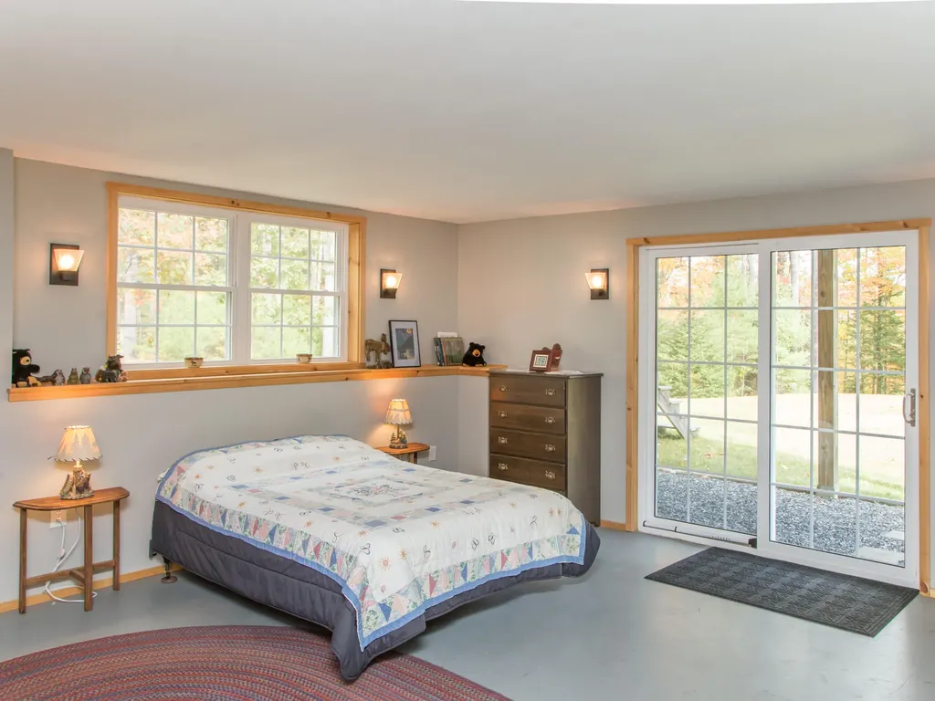 28 Besse Road Wayne ME 04284