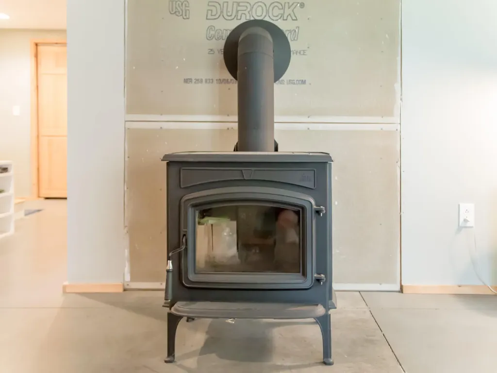 28 Besse Road Wayne ME 04284