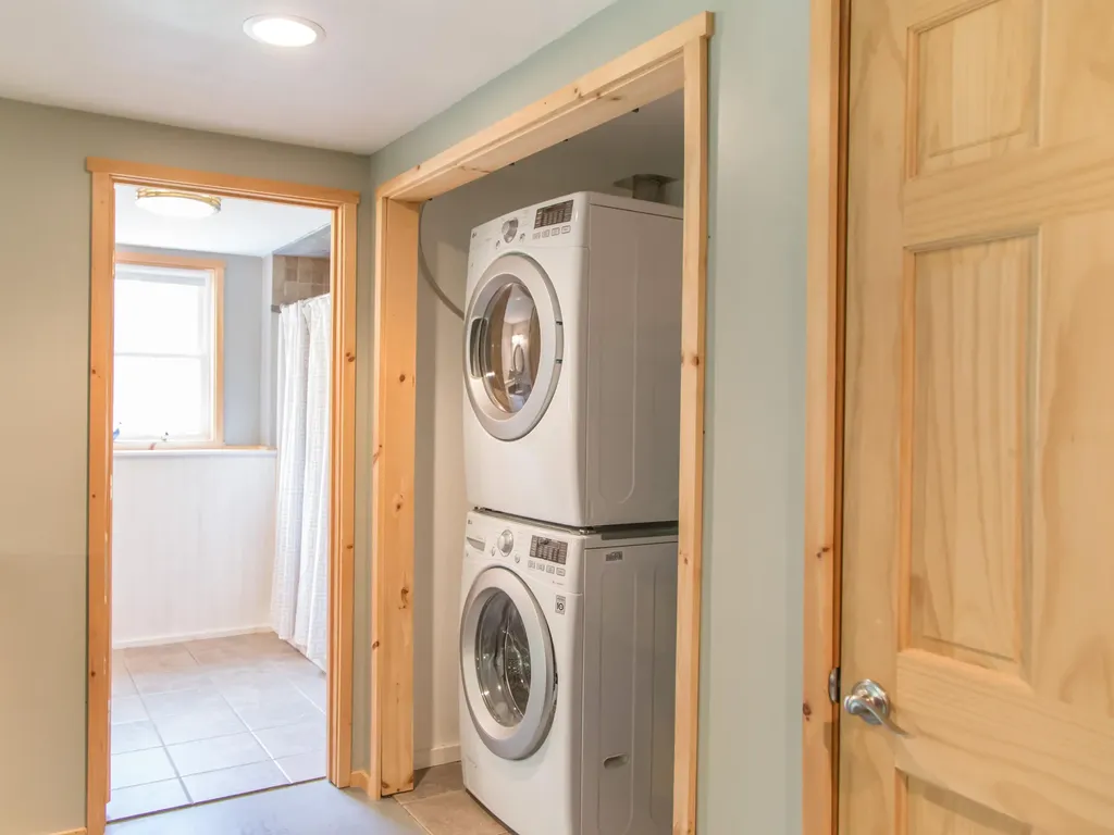 28 Besse Road Wayne ME 04284