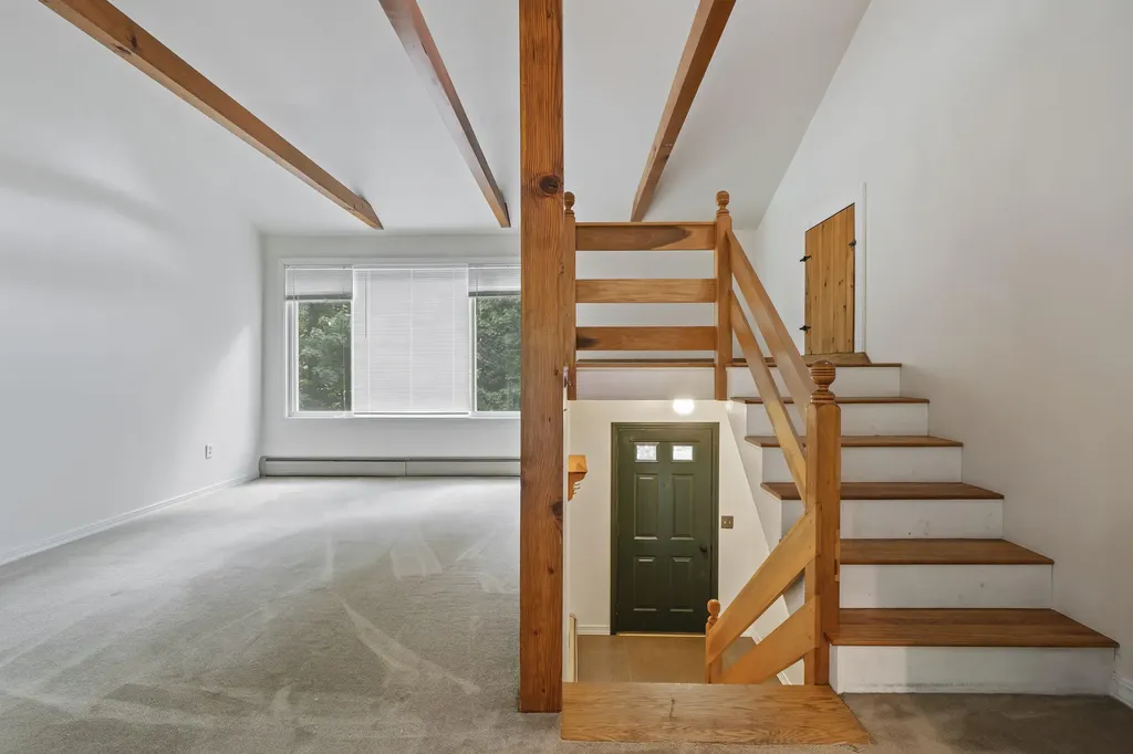 159 River Road Topsham ME 04086