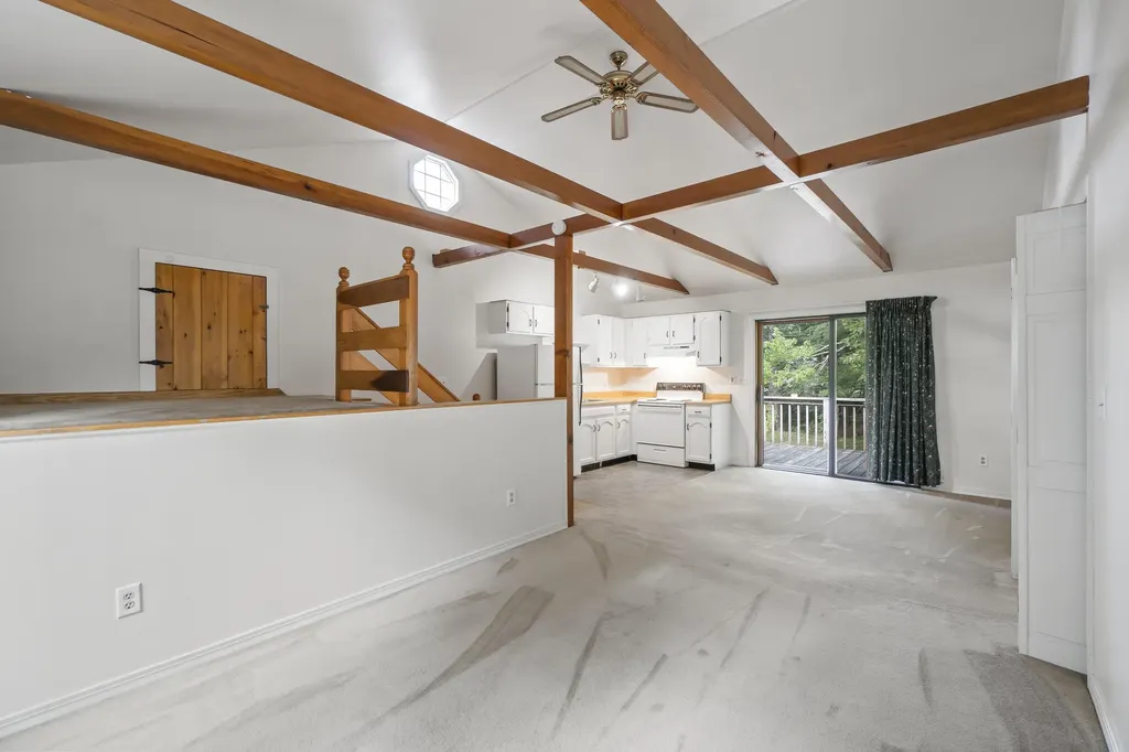 159 River Road Topsham ME 04086