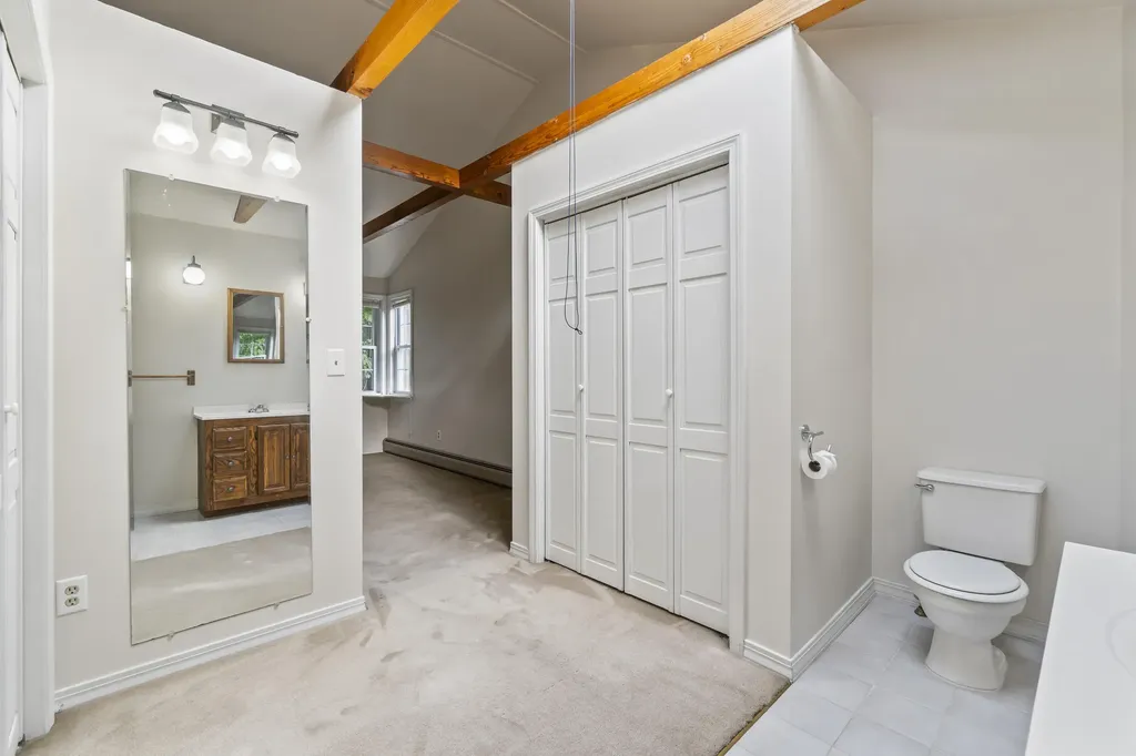 159 River Road Topsham ME 04086