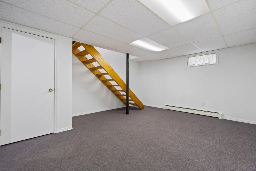 159 River Road Topsham ME 04086