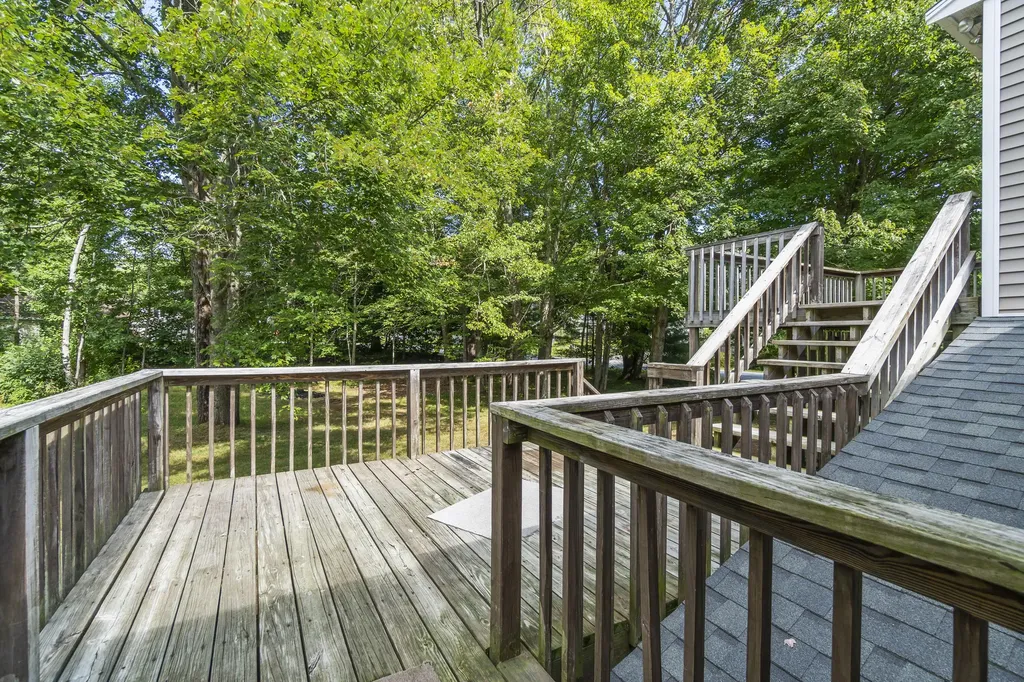 159 River Road Topsham ME 04086