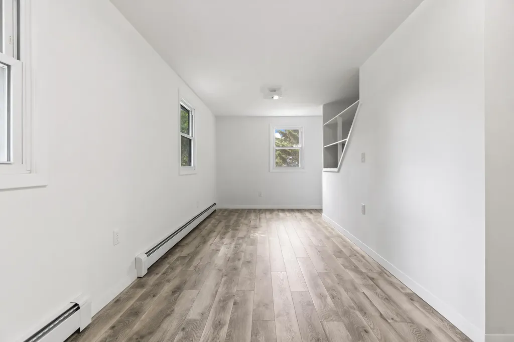 159 River Road Topsham ME 04086