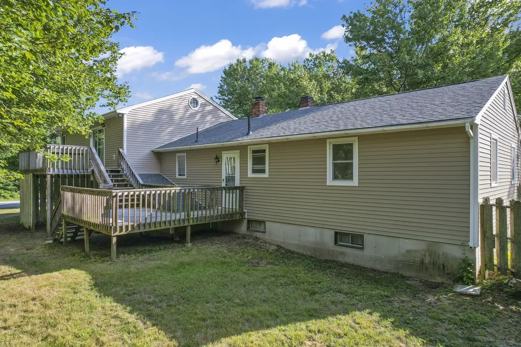 159 River Road Topsham ME 04086