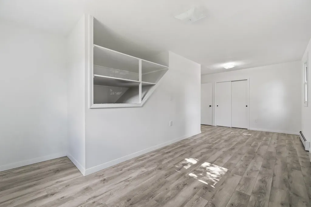 159 River Road Topsham ME 04086