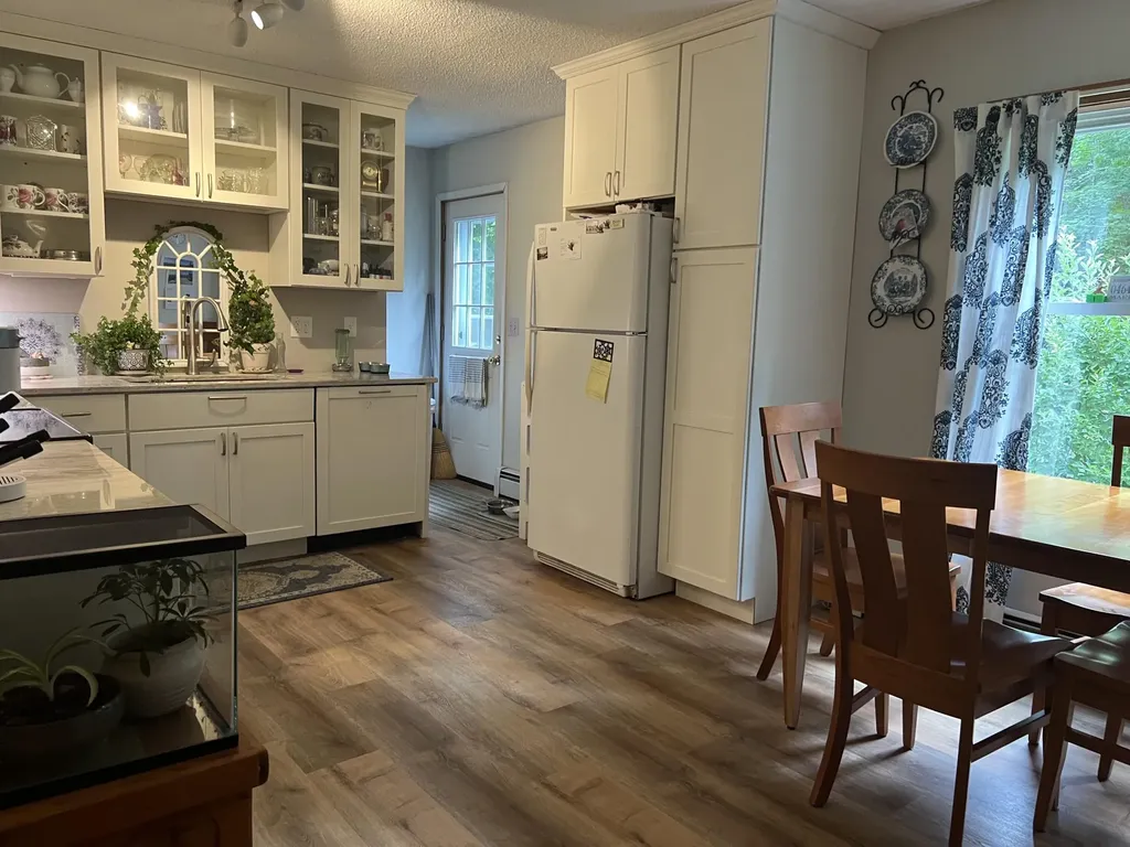 39 Pine Grove Avenue Glenburn ME 04401