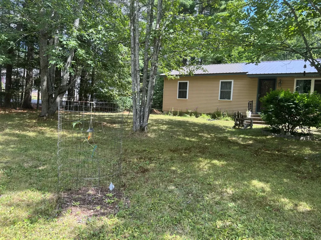 39 Pine Grove Avenue Glenburn ME 04401
